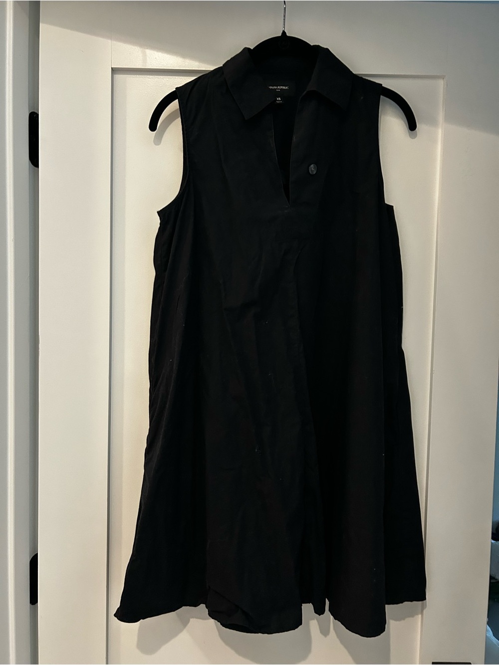 Banana Republic Black Sleeveless Collared Dress